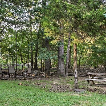 Lakefront Blue Eye Cottage With Hot Tub And Fire Pit! Exterior foto