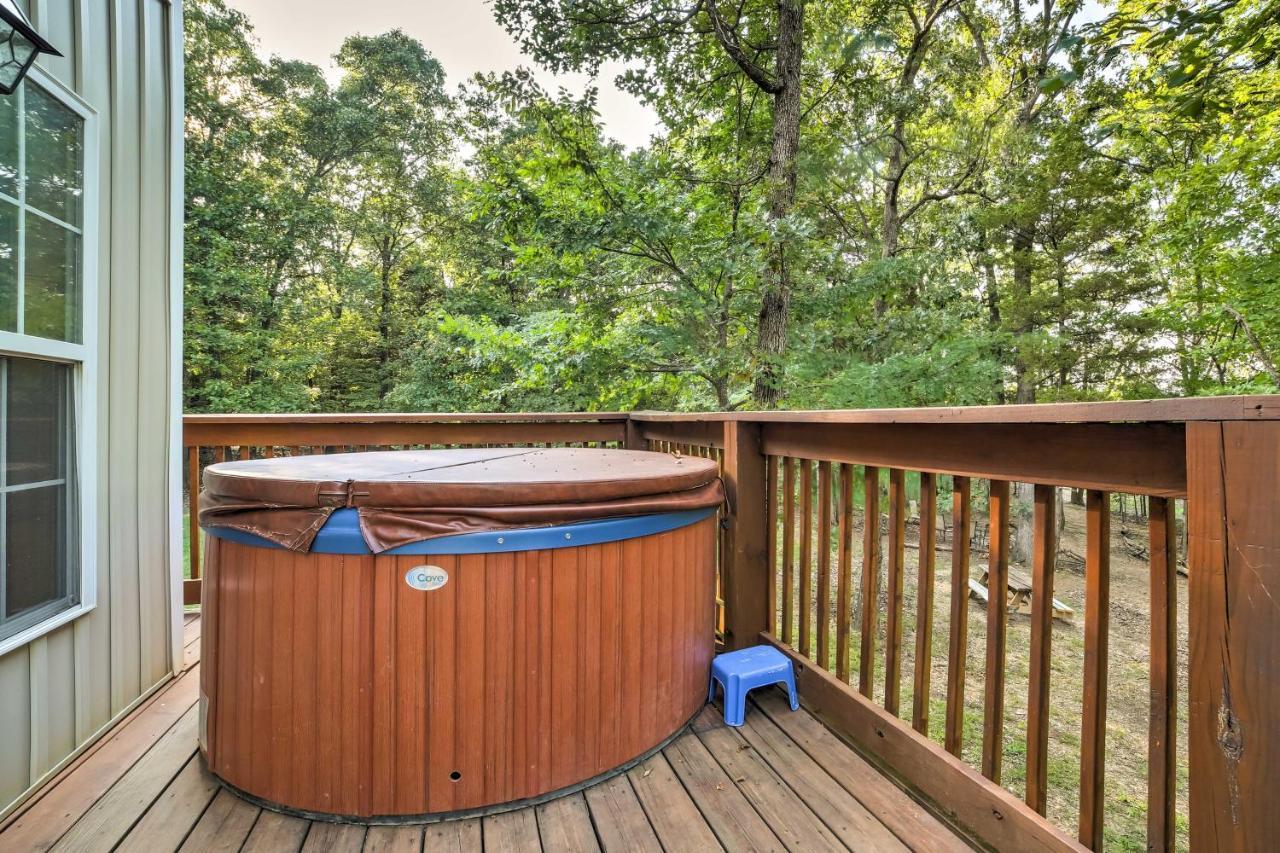 Lakefront Blue Eye Cottage With Hot Tub And Fire Pit! Exterior foto