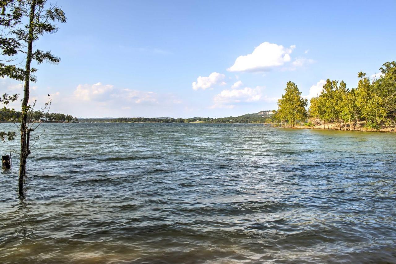 Lakefront Blue Eye Cottage With Hot Tub And Fire Pit! Exterior foto