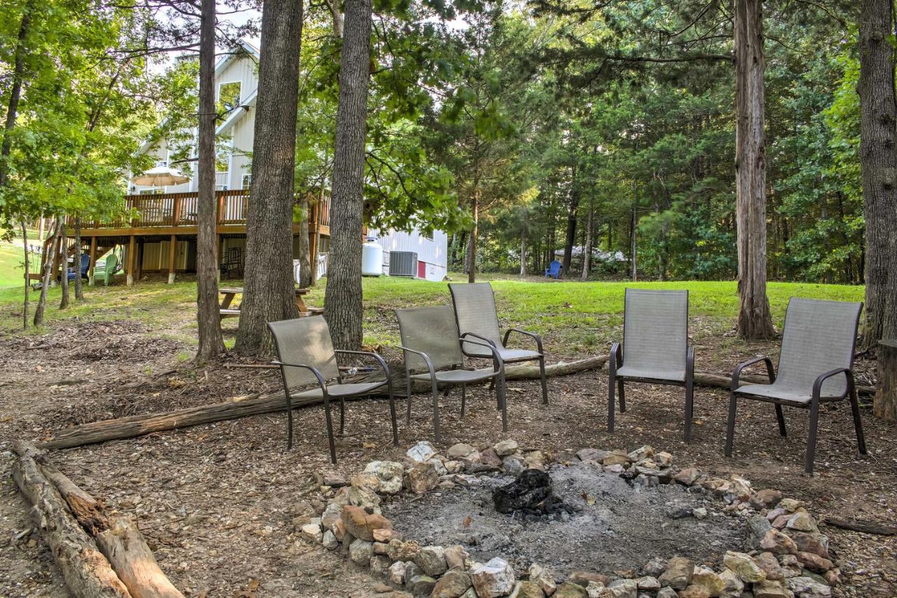 Lakefront Blue Eye Cottage With Hot Tub And Fire Pit! Exterior foto